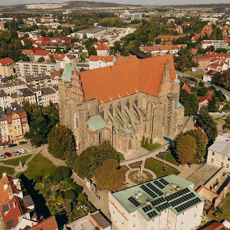 Great Polonia Strzegom City Center Exteriör bild