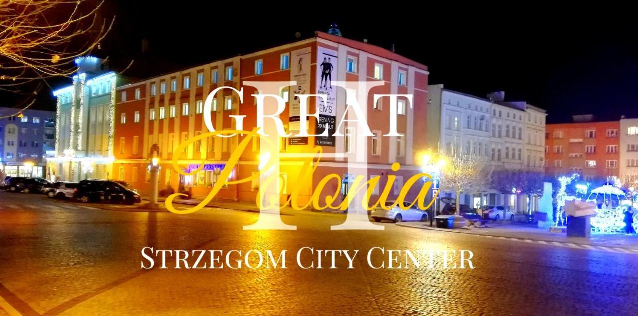 Great Polonia Strzegom City Center Exteriör bild